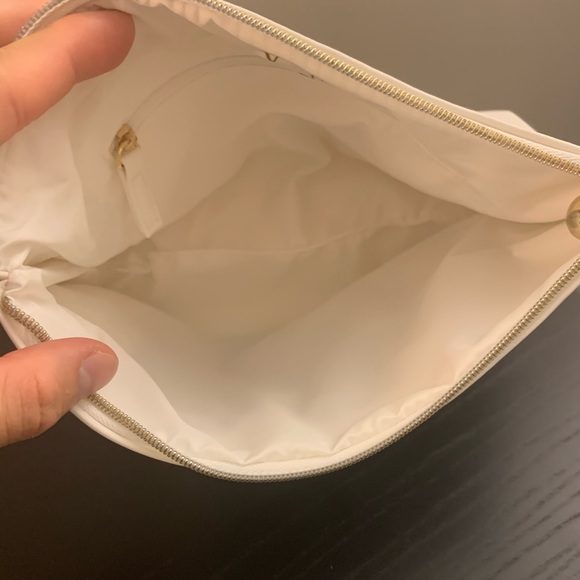 BRAND NEW white makeup bag - Picture 2 of 2